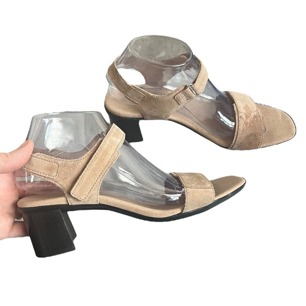 Munro Denise Li Suede Chunky Heel Sandals Beige Hook And Loop 9M - Picture 2 of 6